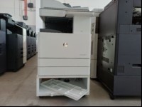 Multifunzione A3 b/n HP LaserJet Managed MFP E72425, 2 cassetti, stampa non ottimale (fondo grigio su foglio), Totale lavori: 187.595.
Mobiletto con sportello danneggiato
 (ID=M03-00)